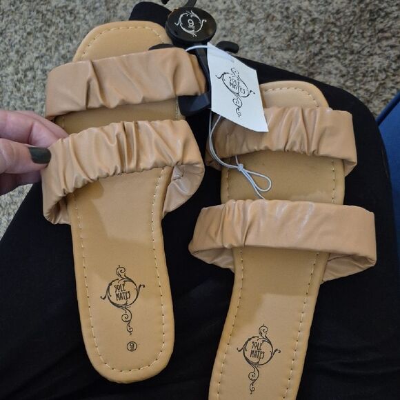 Sole Mates Shoes - Tan Women's Double Strap Faux Leather Sandals sz 9